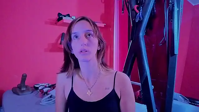 Snapshot of Ambar_Roux_ chatting on 09.08.25 Ambar Roux online show from 09.08.25