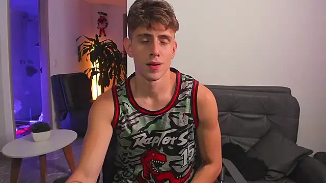 Snapshot of Jasperjoness chatting on 12.04.24 Jasperjoness online show from 12.04.24