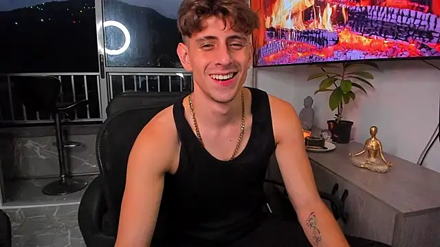 Snapshot of Jasperjoness chatting on 01.02.25 Jasperjoness online show from 01.02.25