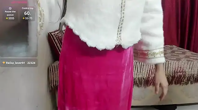 Snapshot of Reika_01 chatting on 02.13.25 Reika 01 online show from 02.13.25