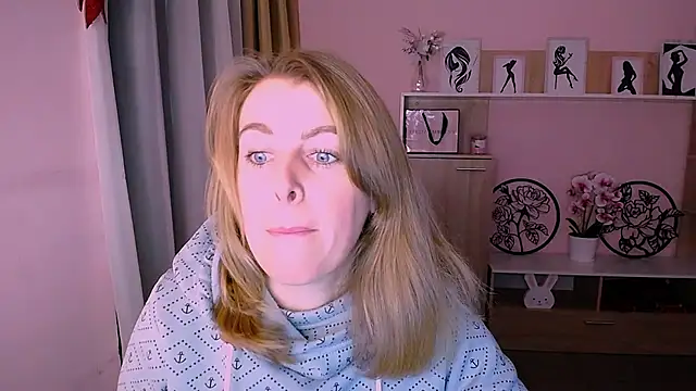 Hot Milady online show from 12.17.24