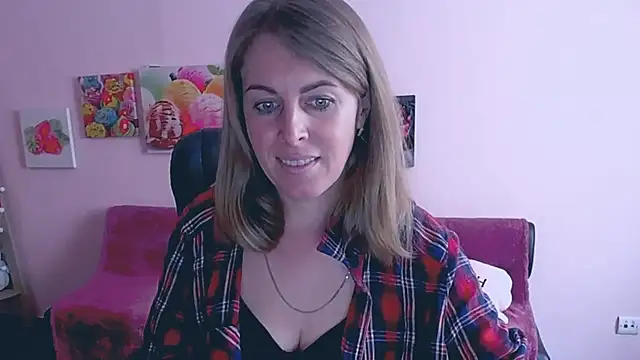 Hot Milady online show from 03.05.25