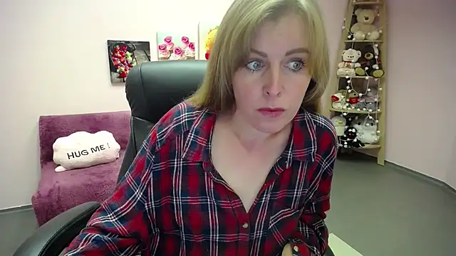 Hot Milady online show from 09.26.25