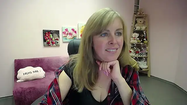 Hot Milady online show from 10.01.25