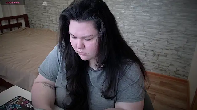 Snapshot of NicaMeow chatting on 02.07.25 NicaMeow online show from 02.07.25