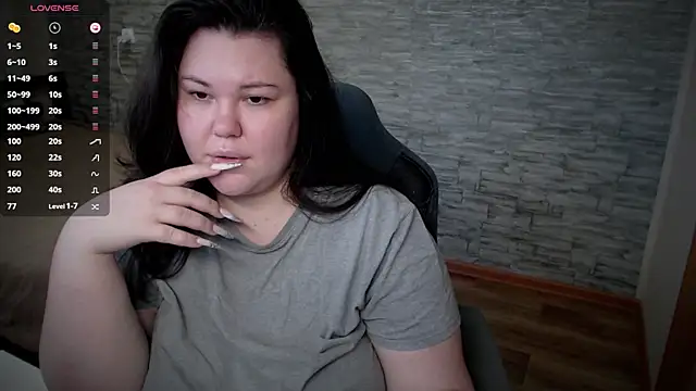 Snapshot of NicaMeow chatting on 03.06.25 NicaMeow online show from 03.06.25