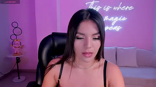 ValeriaRoldanX online show from 01.14.25