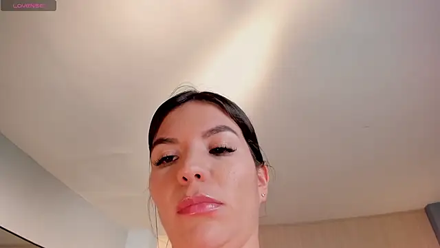 ValeriaRoldanX online show from 01.15.25