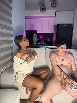 Snapshot of tiana_nave chatting on 04.19.26 tiana nave online show from 04.19.26