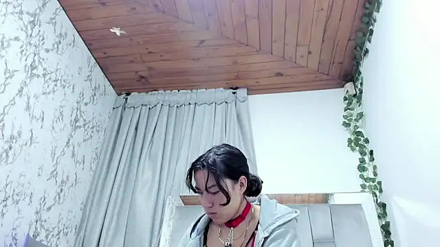 salome Queenx online show from 01.17.25