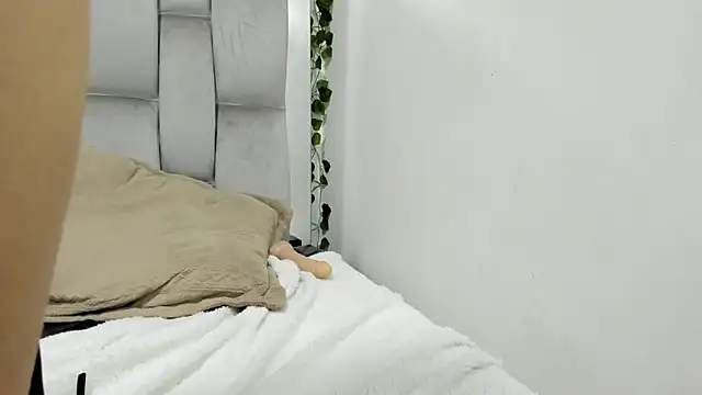 salome Queenx online show from 01.23.25