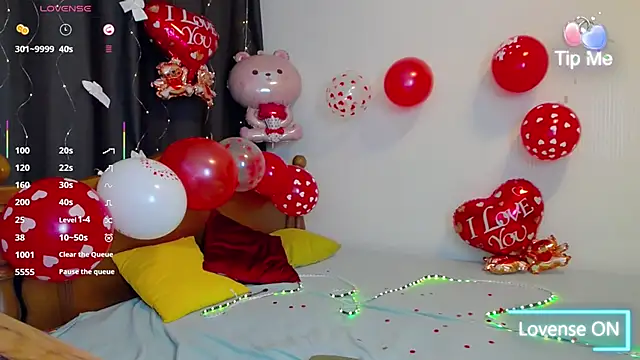 Lillianhot68 online show from 02.14.25