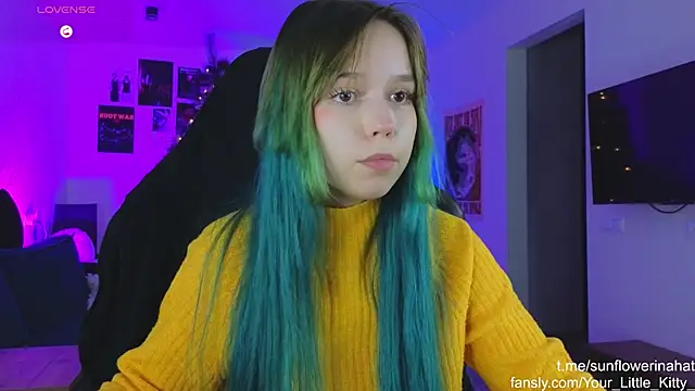 812sunflowerinahat online show from 12.20.24