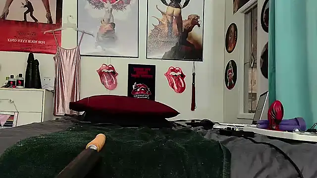 Snapshot of Alice_Love_69 chatting on 12.08.24 Alice Love 69 online show from 12.08.24