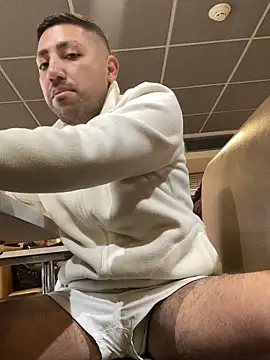 JuanZapata33 online show from 11.13.25