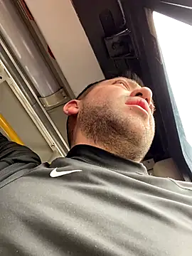 JuanZapata33 online show from 11.21.25