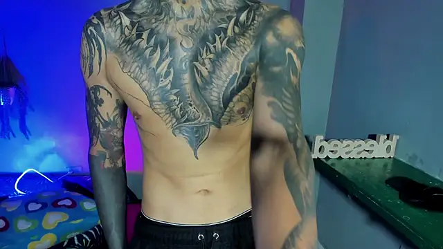 Travistanner 28 online show from 09.19.25