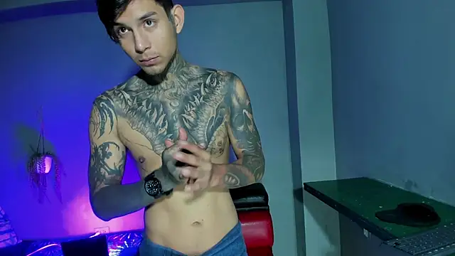 Travistanner 28 online show from 09.25.25