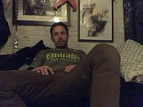 Snapshot of Gman143187 chatting on 12.10.24 Gman143187 online show from 12.10.24