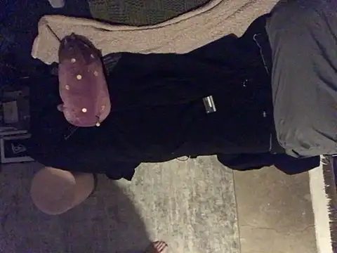 Snapshot of Gman143187 chatting on 12.22.24 Gman143187 online show from 12.22.24