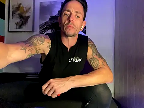 Snapshot of Gman143187 chatting on 10.02.25 Gman143187 online show from 10.02.25