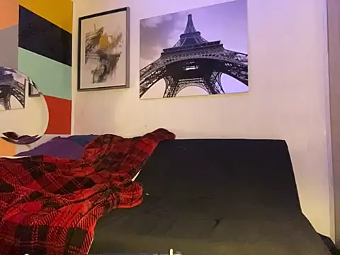 Snapshot of Gman143187 chatting on 10.12.25 Gman143187 online show from 10.12.25