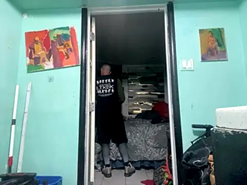 Snapshot of Gman143187 chatting on 10.27.25 Gman143187 online show from 10.27.25