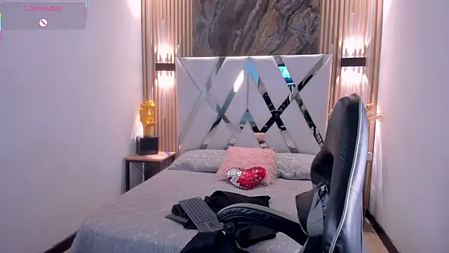 Valery wang online show from 04.20.26