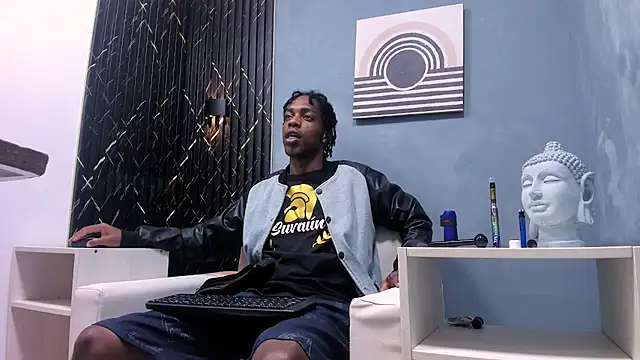 Snapshot of LarryCollin chatting on 01.22.25 LarryCollin online show from 01.22.25