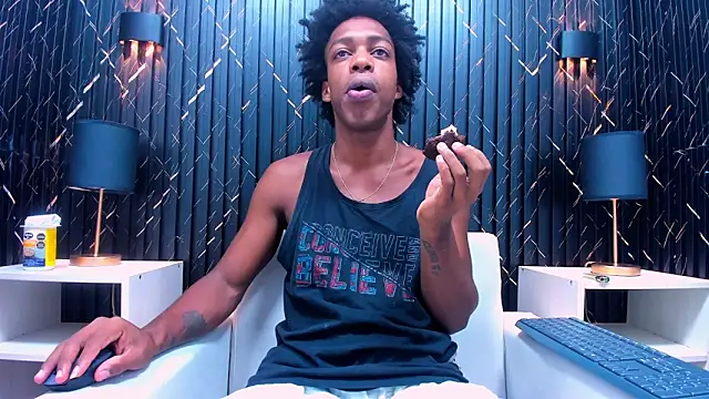 Snapshot of LarryCollin chatting on 02.15.25 LarryCollin online show from 02.15.25