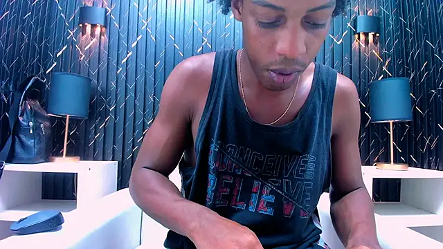 Snapshot of LarryCollin chatting on 02.15.25 LarryCollin online show from 02.15.25
