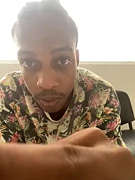 Snapshot of LarryCollin chatting on 02.26.25 LarryCollin online show from 02.26.25