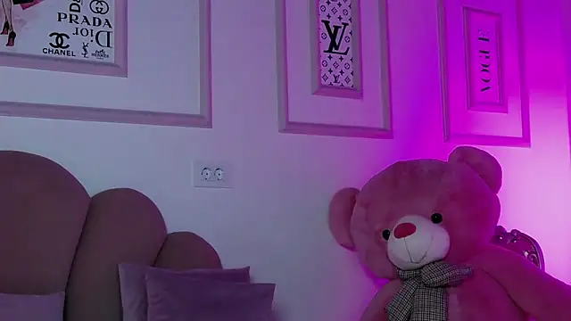 Abby  White online show from 10.12.25