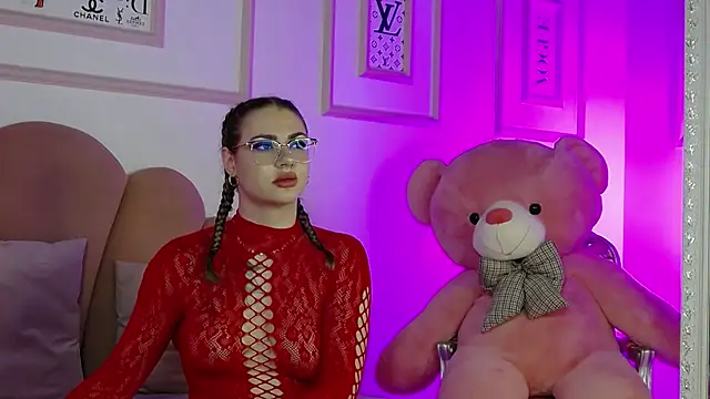 Abby  White online show from 04.18.26