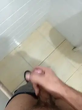 Snapshot of 1995eduardo chatting on 09.09.25 1995eduardo online show from 09.09.25