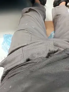 Snapshot of 1995eduardo chatting on 11.26.25 1995eduardo online show from 11.26.25