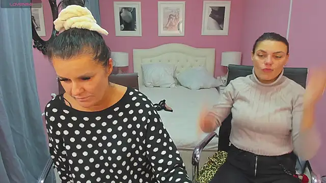 EricaAndPenelopa online show from 12.04.24