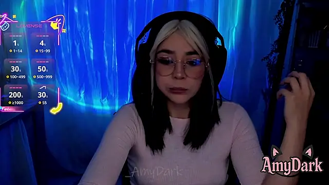 Snapshot of _AmyDark chatting on 09.23.25 AmyDark online show from 09.23.25