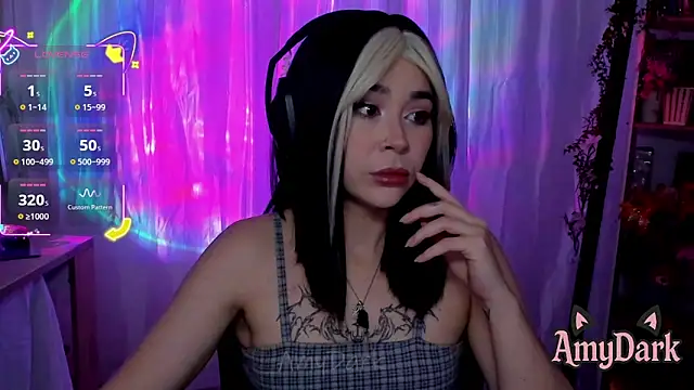 Snapshot of _AmyDark chatting on 09.26.25 AmyDark online show from 09.26.25