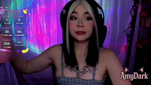 Snapshot of _AmyDark chatting on 09.27.25 AmyDark online show from 09.27.25