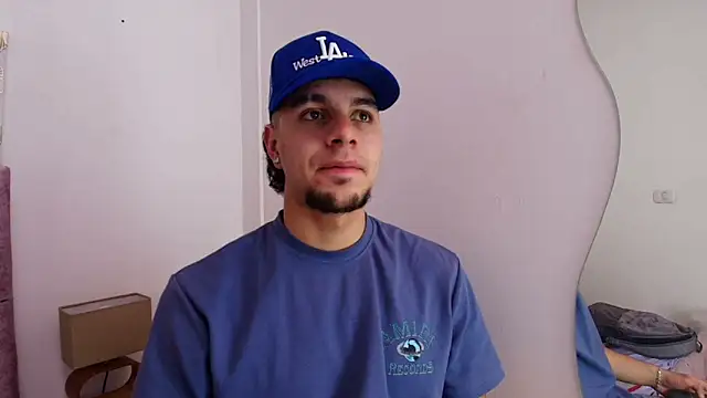 Snapshot of Amadeo_Wild chatting on 02.10.25 Amadeo Wild online show from 02.10.25