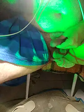 Snapshot of Leocesar37 chatting on 04.16.26 Leocesar37 online show from 04.16.26