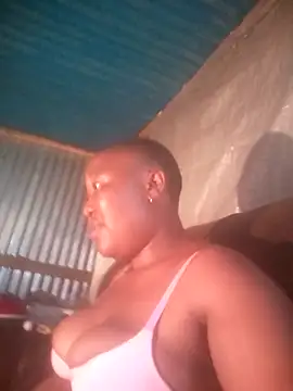 SEXXYBUTTSxx online show from 10.28.25