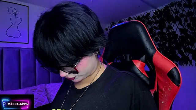 Kitty Gang online show from 02.03.26