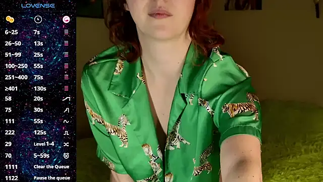 Snapshot of cherrysaturn chatting on 12.20.25 cherrysaturn online show from 12.20.25