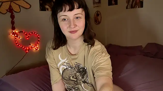 Snapshot of cherrysaturn chatting on 02.13.26 cherrysaturn online show from 02.13.26