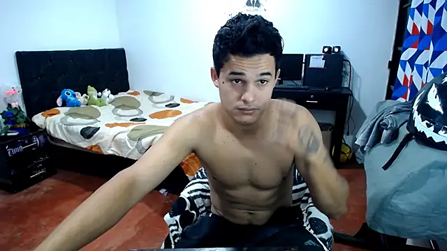 Snapshot of freddy_romas chatting on 06.27.26 freddy romas online show from 06.27.26