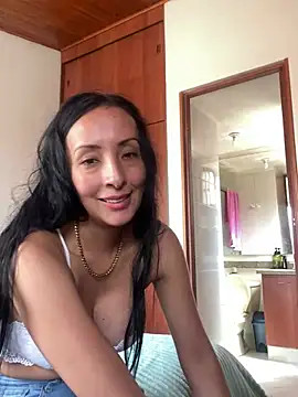 yaralyminjo2 online show from 12.13.24