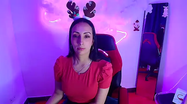 yaralyminjo2 online show from 12.17.24