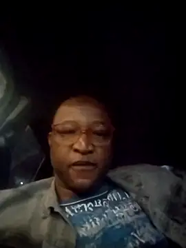 Snapshot of surger chatting on 12.18.25 surger online show from 12.18.25